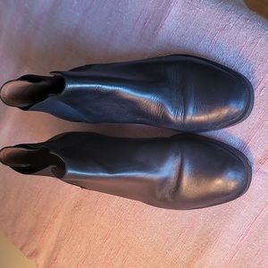&Other Stories  leather boot 10.5/41
